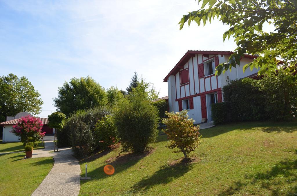 Les Villas d'Harri-Xuria Saint-Pierre-dʼIrube Exterior foto