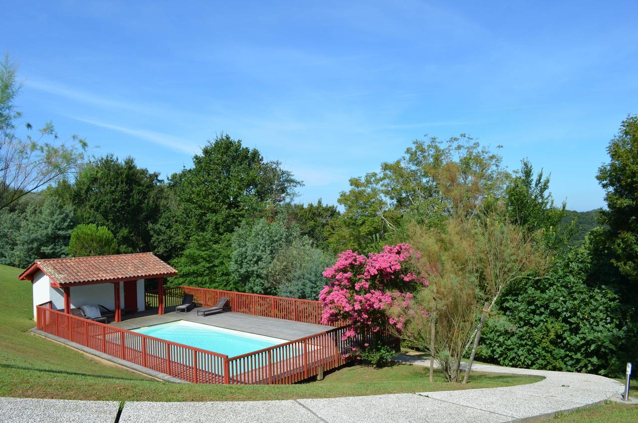 Les Villas d'Harri-Xuria Saint-Pierre-dʼIrube Exterior foto