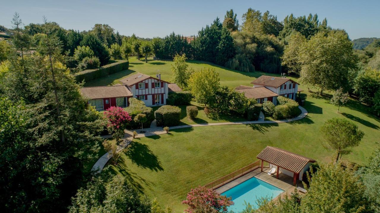 Les Villas d'Harri-Xuria Saint-Pierre-dʼIrube Exterior foto